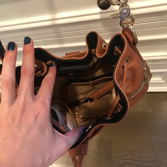 🌸Dolce Vita Lottie Convertible Backpack - Picture 2 of 7